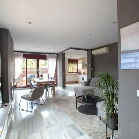 Private Pool Luxurious With Mountain Views Estepona